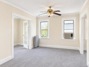 90-32 179th St in Queens, NY - Building Photo - Building Photo