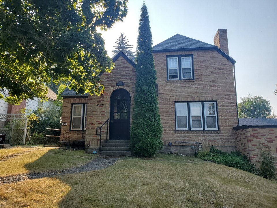 1035 NE B St in Pullman, WA - Building Photo