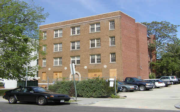 816-820 Potomac Ave SE in Washington, DC - Building Photo - Building Photo