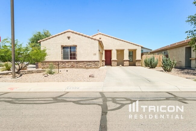 42506 W Mira Ct