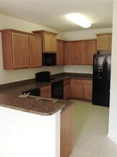 2300 Betsy Ross Ln in St. Cloud, FL - Building Photo - Building Photo