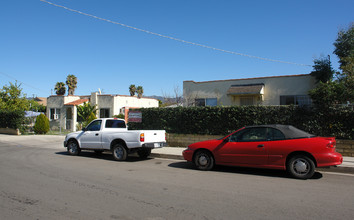 5302-5308 Auckland Ave in North Hollywood, CA - Building Photo - Building Photo