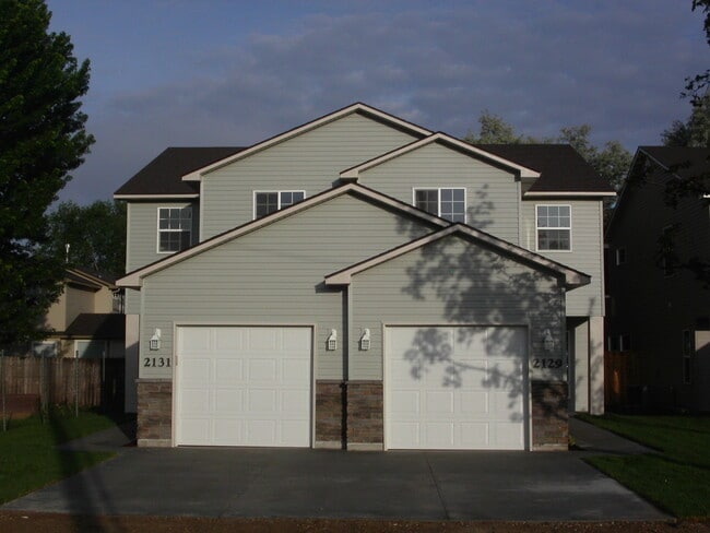 property at 2131 S Amy Ave