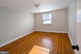 605 W Market St in West Chester, PA - Building Photo - Building Photo