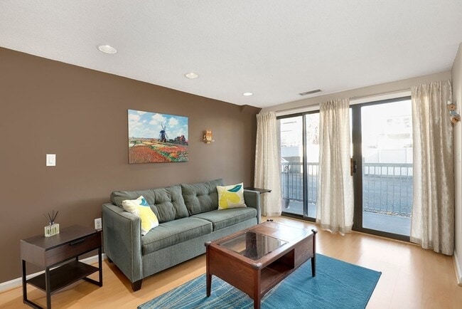 property at 8 9th St