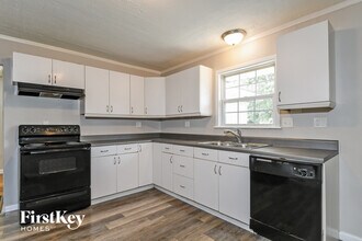 240 Maple Dr in Florissant, MO - Building Photo - Building Photo