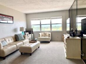 2555 NE 11th St, Unit 606 in Fort Lauderdale, FL - Building Photo - Building Photo