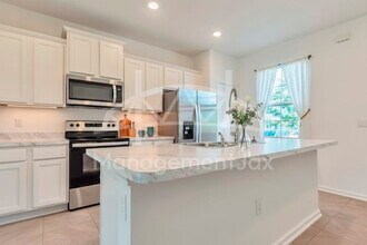 8369 Zenith Cir in Jacksonville, FL - Building Photo - Building Photo