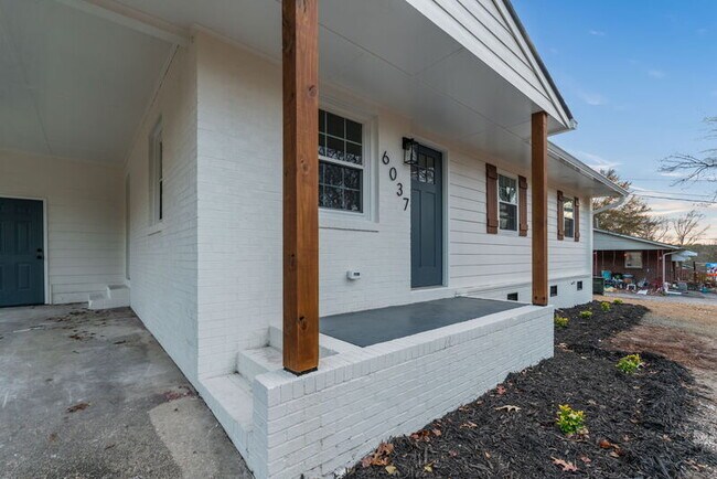 6037 Dahlgren Ave in Fayetteville, NC - Building Photo - Building Photo
