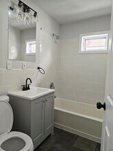 372 Mansion St, Unit 2W in Poughkeepsie, NY - Building Photo - Building Photo