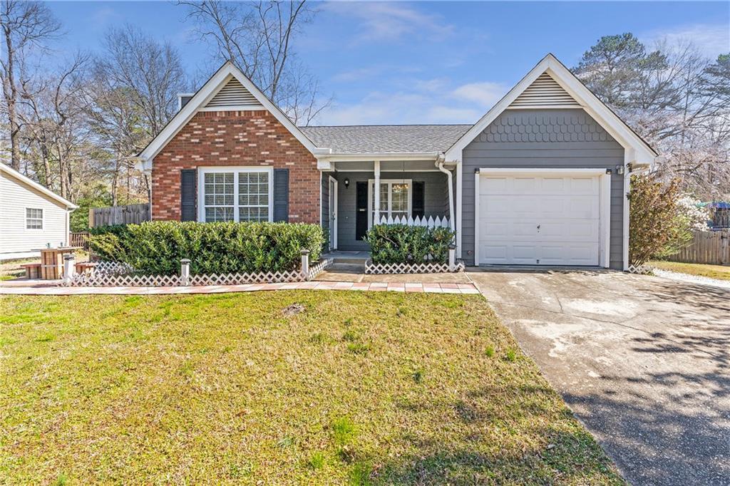2452 Inverloch Cir in Duluth, GA - Building Photo