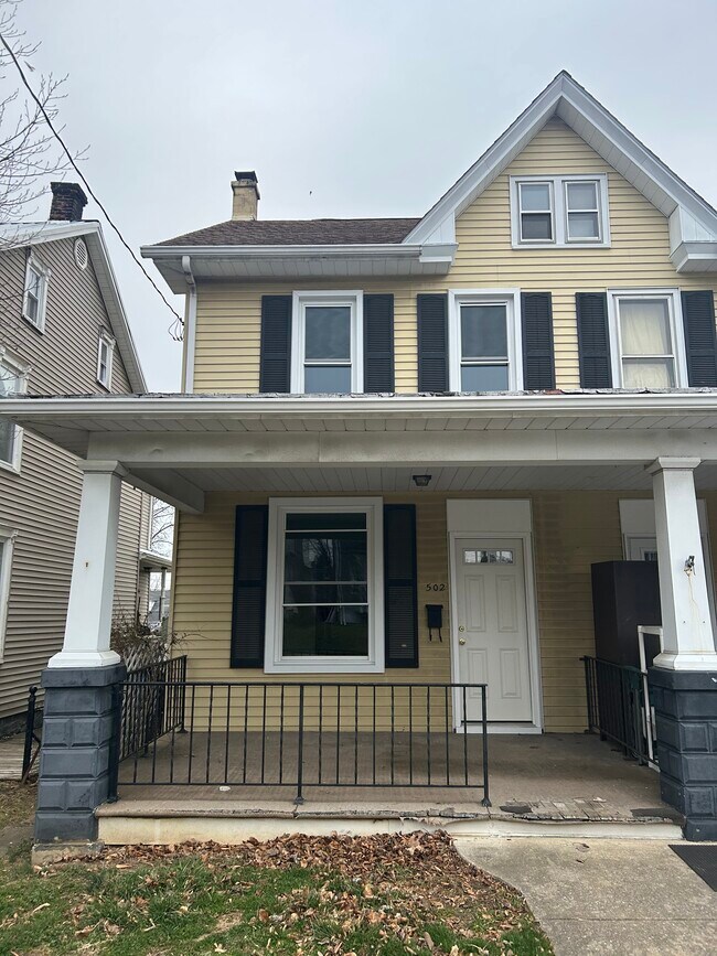 502 W Main St Rentals in Hummelstown, PA