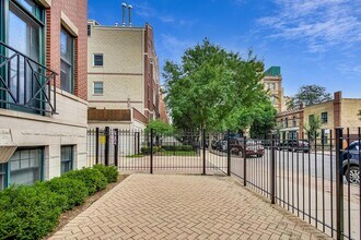 1330 W Fletcher St in Chicago, IL - Building Photo - Building Photo