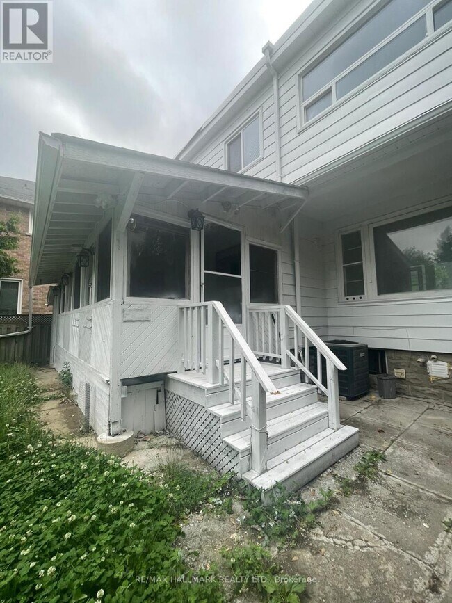209 Pleasant Ave in Toronto, ON - Building Photo - Building Photo