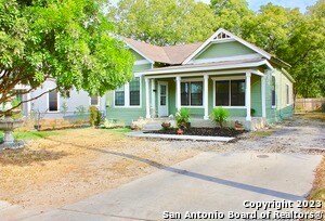 713 Aransas Ave in San Antonio, TX - Building Photo - Building Photo