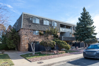 Park Mesa Apartments in Boulder, CO - Building Photo - Building Photo