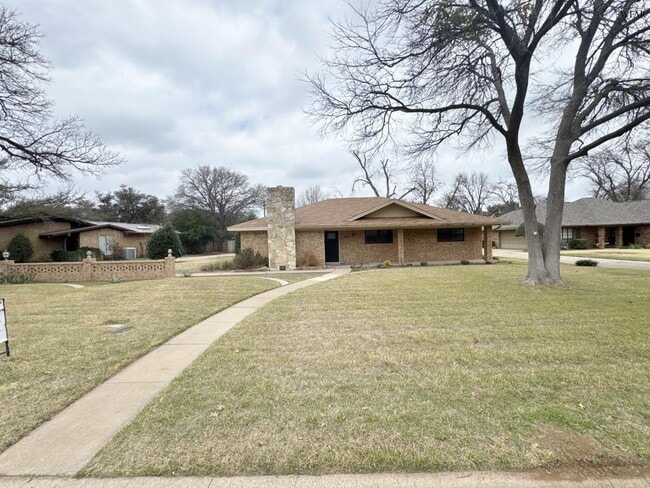 property at 4506 Nassau Dr