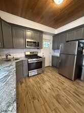 42 N Willow St in Montclair, NJ - Building Photo - Building Photo