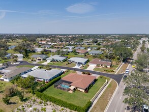 1008 Pine Forest Ct in Venice, FL - Foto de edificio - Building Photo