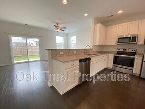 9054 Parlor Dr in Ladson, SC - Building Photo - Building Photo