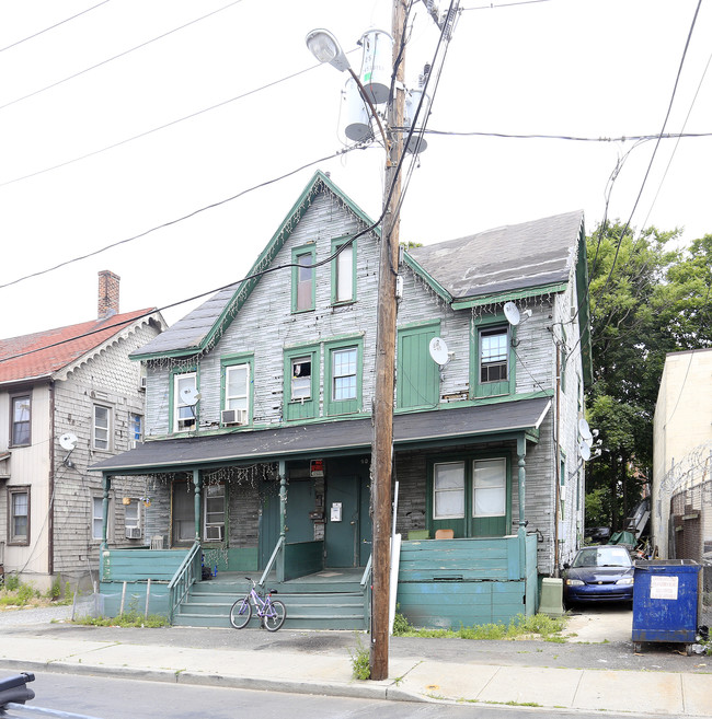 32 Garden St in Stamford, CT - Building Photo - Building Photo