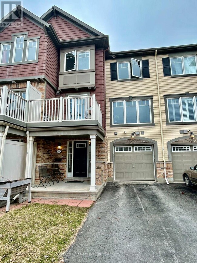 798 Maloja Way in Ottawa, ON - Building Photo - Building Photo