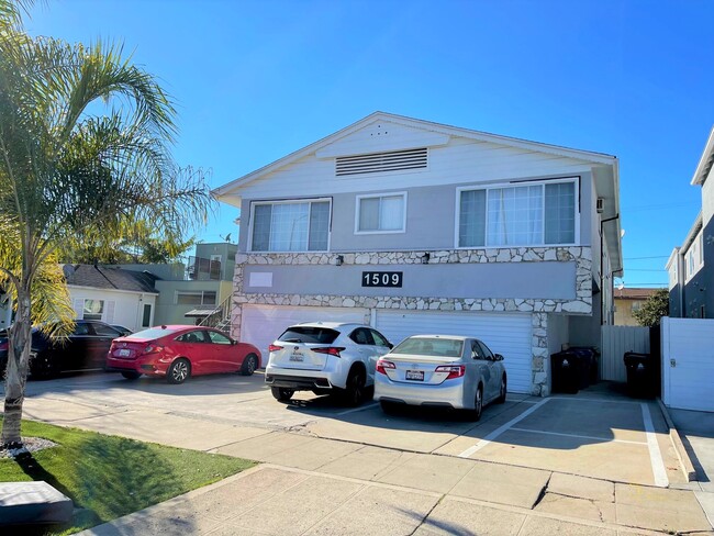 1509 S Orange Grove Ave in Los Angeles, CA - Foto de edificio - Building Photo