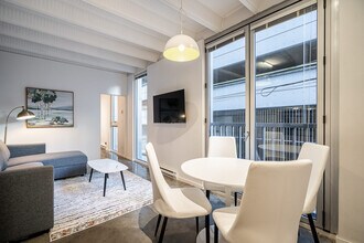 219 E Georgia St in Vancouver, BC - Building Photo - Building Photo