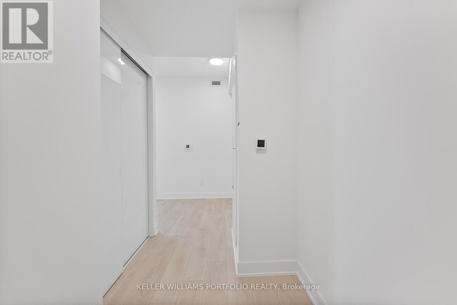 35-3935 Mercer St in Toronto, ON - Building Photo - Building Photo