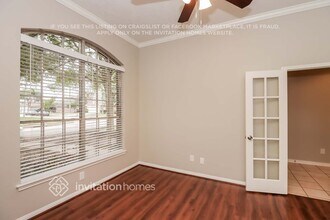 3801 Lake Dr in Pearland, TX - Building Photo - Building Photo