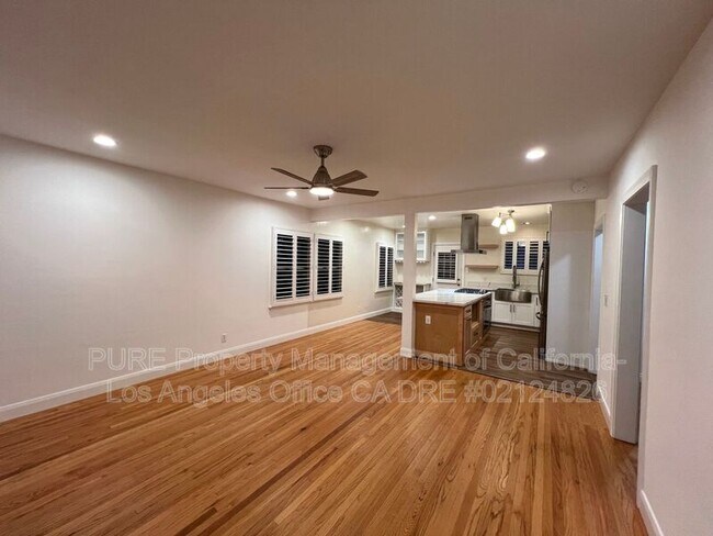 1910 W 94th Pl in Los Angeles, CA - Building Photo - Building Photo