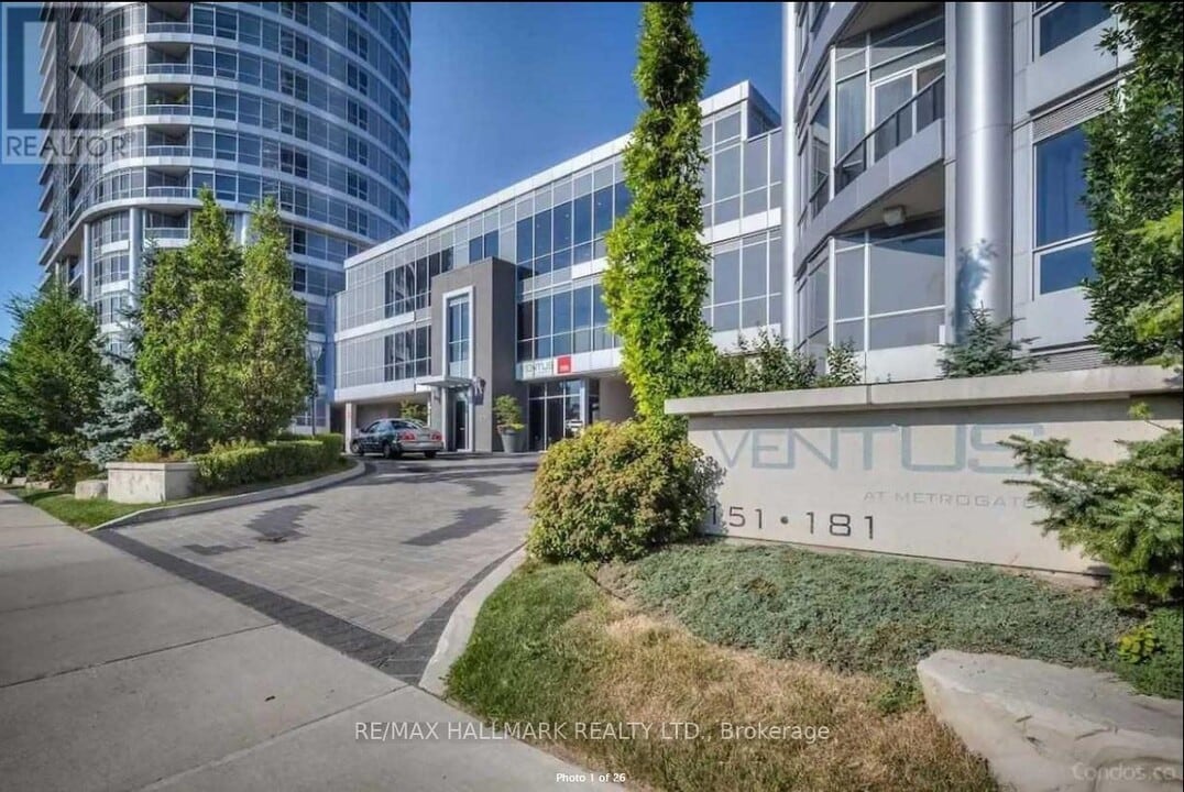 151 Village Green Square in Toronto, ON - Building Photo