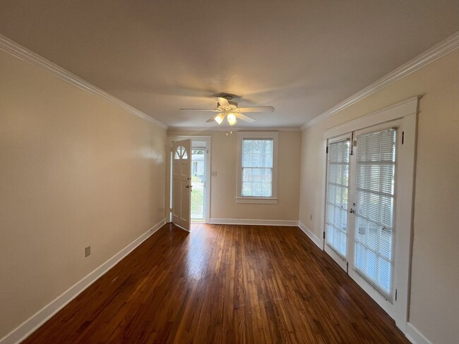 843 Ingleside Dr in Baton Rouge, LA - Building Photo - Building Photo