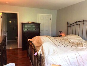 605 Saxony Dr, Unit 605 in Mount Laurel, NJ - Building Photo - Building Photo