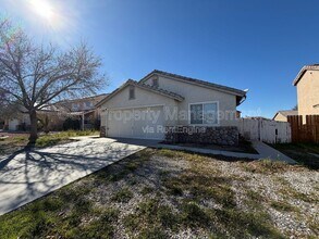 14554 Monterey Pl in Adelanto, CA - Building Photo - Building Photo