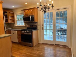 97 Berg Ave in Kings Park, NY - Building Photo - Building Photo