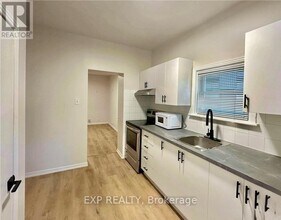 162 Ivy Crescent in Ottawa, ON - Building Photo - Building Photo