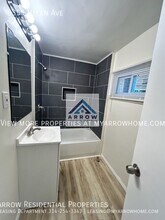 5355 Helen Ave in Jennings, MO - Building Photo - Building Photo