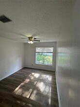 828 E Flag Ln in Kissimmee, FL - Building Photo - Building Photo