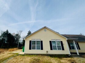 13507 Main Dr in Charlotte, NC - Building Photo