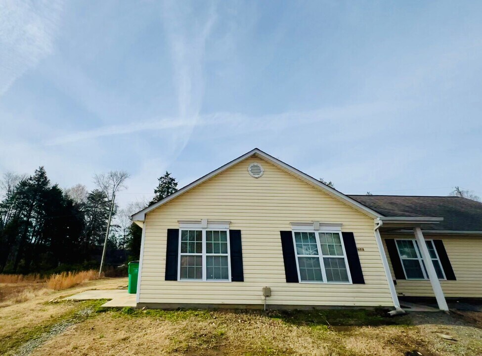 13507 Main Dr in Charlotte, NC - Building Photo