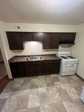7825 W Hampton Ave in Milwaukee, WI - Building Photo - Building Photo