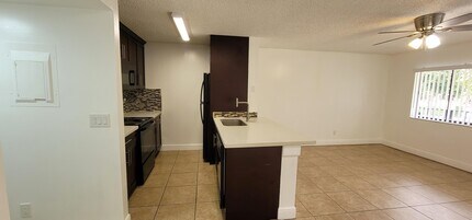1824 Meadows Cir W in Boynton Beach, FL - Building Photo - Building Photo