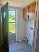 321 Empire Dr in St. Albans, WV - Building Photo - Building Photo