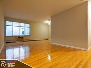502 W Briar Pl, Unit #510-505 in Chicago, IL - Building Photo - Building Photo
