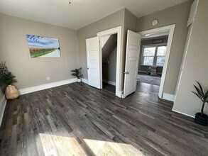 723 W Parker St in Waterloo, IA - Building Photo - Building Photo