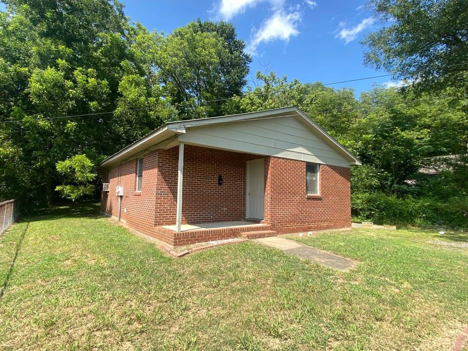 407 Oak St in Shelby, NC - Building Photo