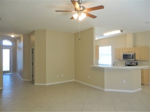 1510 Canoe Dr in Lutz, FL - Building Photo - Building Photo