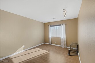 1413 Hometown Ave in Henderson, NV - Building Photo - Building Photo
