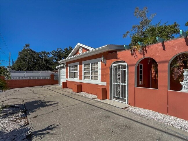 3957 Proctor Rd in Sarasota, FL - Building Photo - Building Photo